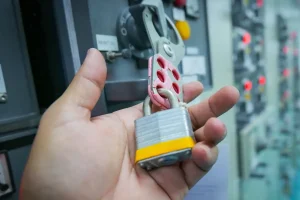 Aislación y Bloqueo de Energías (Lock-Out / Tag-Out)